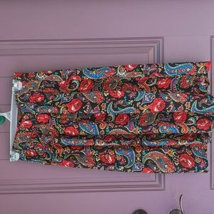 Vintage gorgeous patterned midi skirt